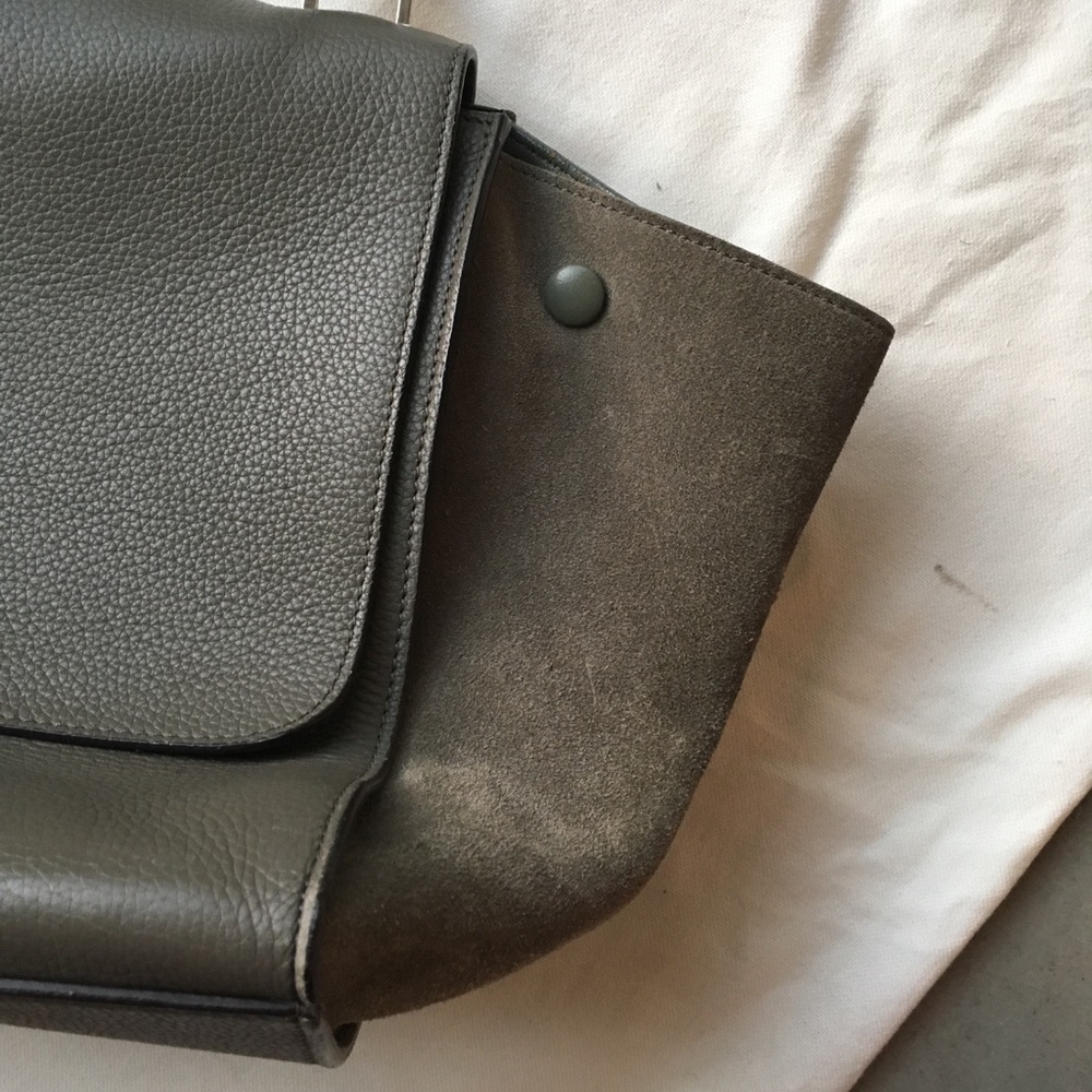 Celine Trapeze handbag in Almond - Picture 4 of 14